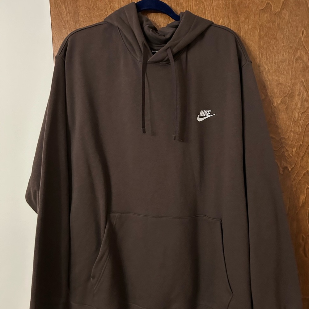 Nike Men's Brown Pullover Hoodie - Classic Swoosh